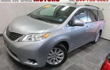 2013 Toyota Sienna LE 7-Passenger