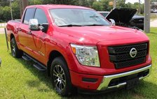 2022 Nissan Titan SV