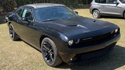 2017 Dodge Challenger SXT Plus
