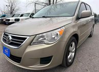 2009 Volkswagen Routan SE