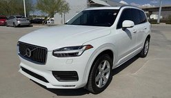 2022 Volvo XC90 T6 Momentum 6-Passenger