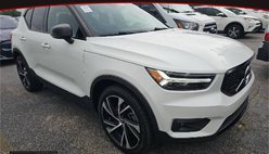 2020 Volvo XC40 T4 R-Design