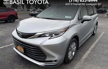 2023 Toyota Sienna Platinum 7-Passenger