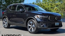 2025 Volvo XC40 B5 Plus Bright Theme