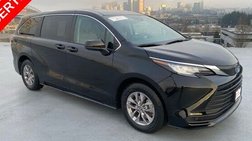2023 Toyota Sienna LE 8-Passenger