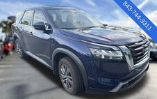 2022 Nissan Pathfinder S