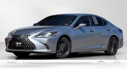2022 Lexus ES 300h Base