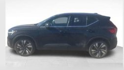 2023 Volvo XC40 B5 Ultimate Bright Theme