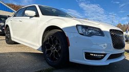 2023 Chrysler 300 Touring L