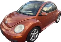 2010 Volkswagen New Beetle Base PZEV