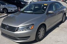 2014 Volkswagen Passat S 1.8