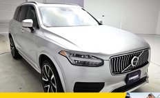 2022 Volvo XC90 T6 Momentum 7-Passenger