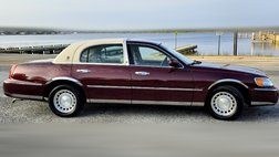 2000 Lincoln Town Car 