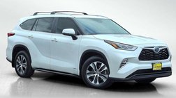 2023 Toyota Highlander Hybrid Bronze Edition