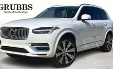 2024 Volvo XC90 Recharge T8 Ultimate Bright Theme 7P