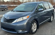 2017 Toyota Sienna LE