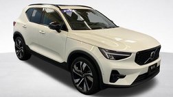 2024 Volvo XC40 B5 Plus Dark Theme