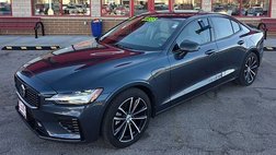 2023 Volvo S60 Recharge T8 Core Dark Theme