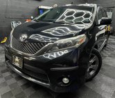 2015 Toyota Sienna SE Premium 8-Passenger