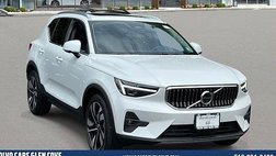 2024 Volvo XC40 B5 Plus Bright Theme