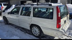 2000 Volvo V70 SE