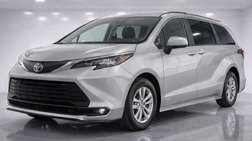 2024 Toyota Sienna LE 8-Passenger