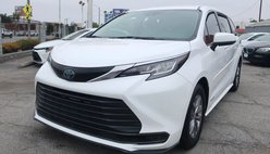 2021 Toyota Sienna LE 8-Passenger