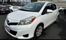 2012 Toyota Yaris LE