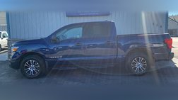 2022 Nissan Titan SV