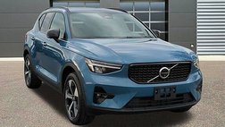 2025 Volvo XC40 B5 Plus Dark Theme