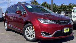 2017 Chrysler Pacifica Touring L FWD