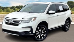 2019 Honda Pilot Touring w/Rear Captain's Chairs