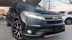 2020 Honda Pilot Touring w/Rear Captain's Chairs