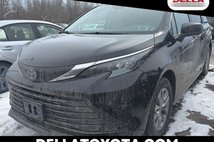 2024 Toyota Sienna LE 8-Passenger