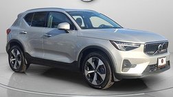 2025 Volvo XC40 B5 Plus Bright Theme
