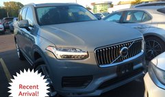 2021 Volvo XC90 T6 Momentum 6-Passenger