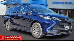 2023 Toyota Sienna XLE