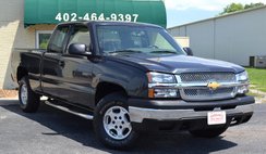 2004 Chevrolet Silverado 1500 LS Ext. Cab Short Bed 4WD