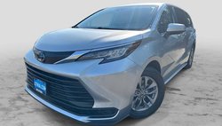2023 Toyota Sienna LE 8-Passenger