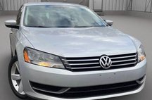 2014 Volkswagen Passat 2.5L SE PZEV