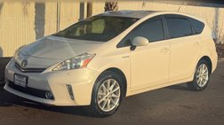 2014 Toyota Prius v Five