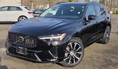2023 Volvo XC60 B5 Ultimate Dark Theme