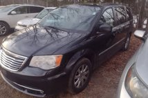 2014 Chrysler Town and Country Touring