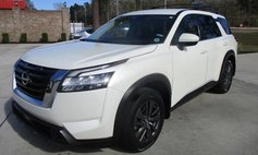 2022 Nissan Pathfinder SV