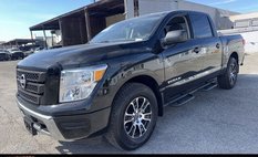 2023 Nissan Titan SV