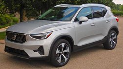 2025 Volvo XC40 B5 Plus Bright Theme