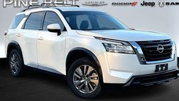 2022 Nissan Pathfinder SV