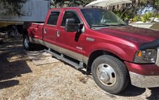 2005 Ford Super Duty F-350 Lariat