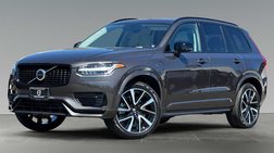2023 Volvo XC90 Recharge T8 Ultimate Dark Theme