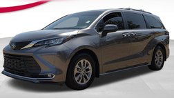 2022 Toyota Sienna XLE 7-Passenger